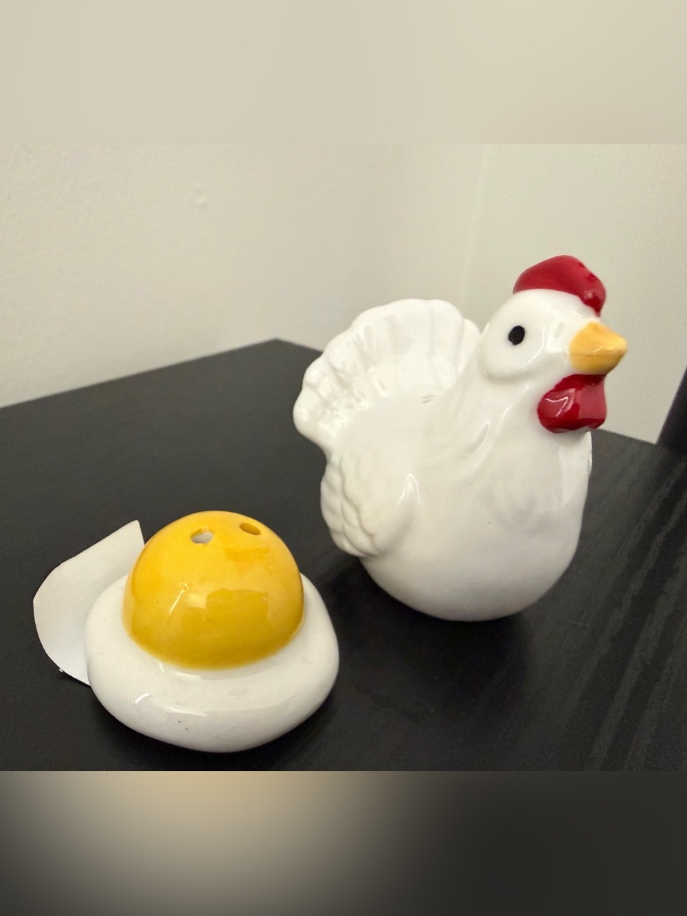 Cracker Barrel White Ceramic Hen and Sunny Yellow Egg Mini Salt Pepper Shakers - Picture 3 of 5